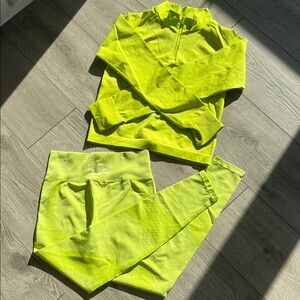 PINK Active by Victoria’s Secret Neon Yellow Activewear Set